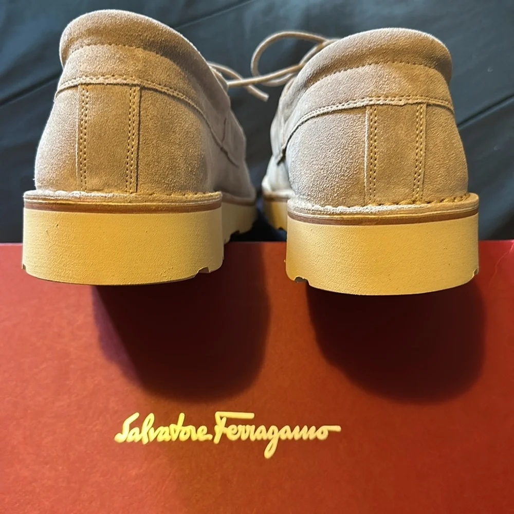 Salvatore Ferragamo men boat shoes NEW